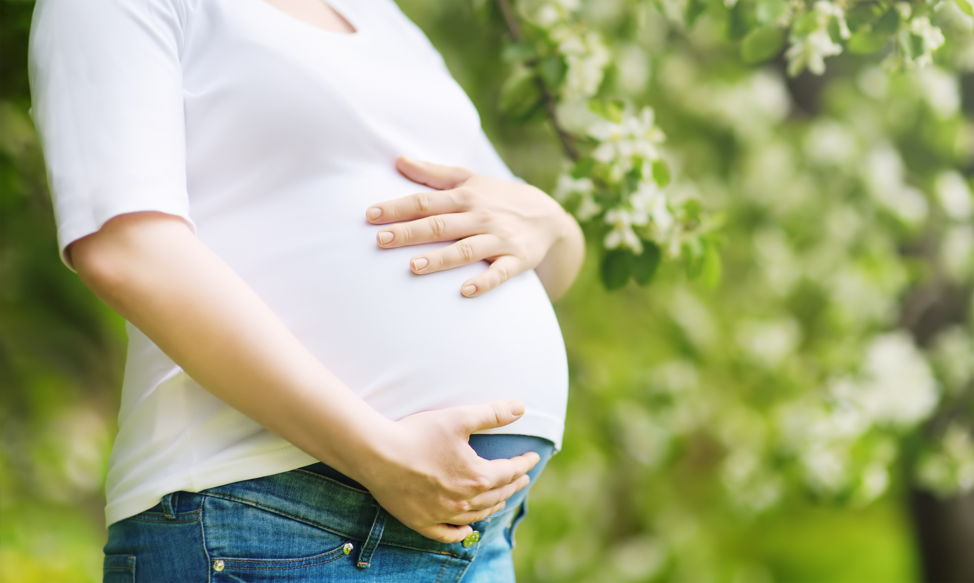 Bilde av gravid kvinne.