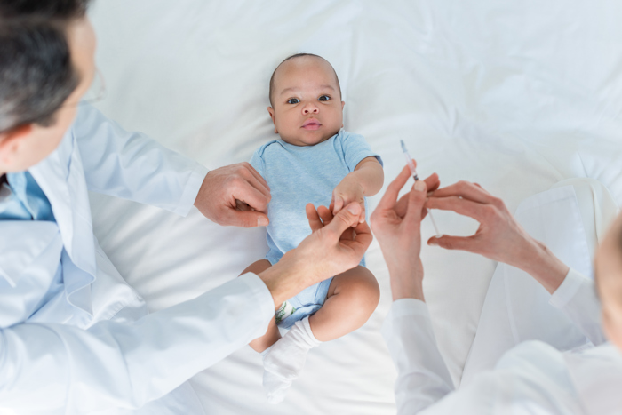 Baby får vaksine mot tuberkulose