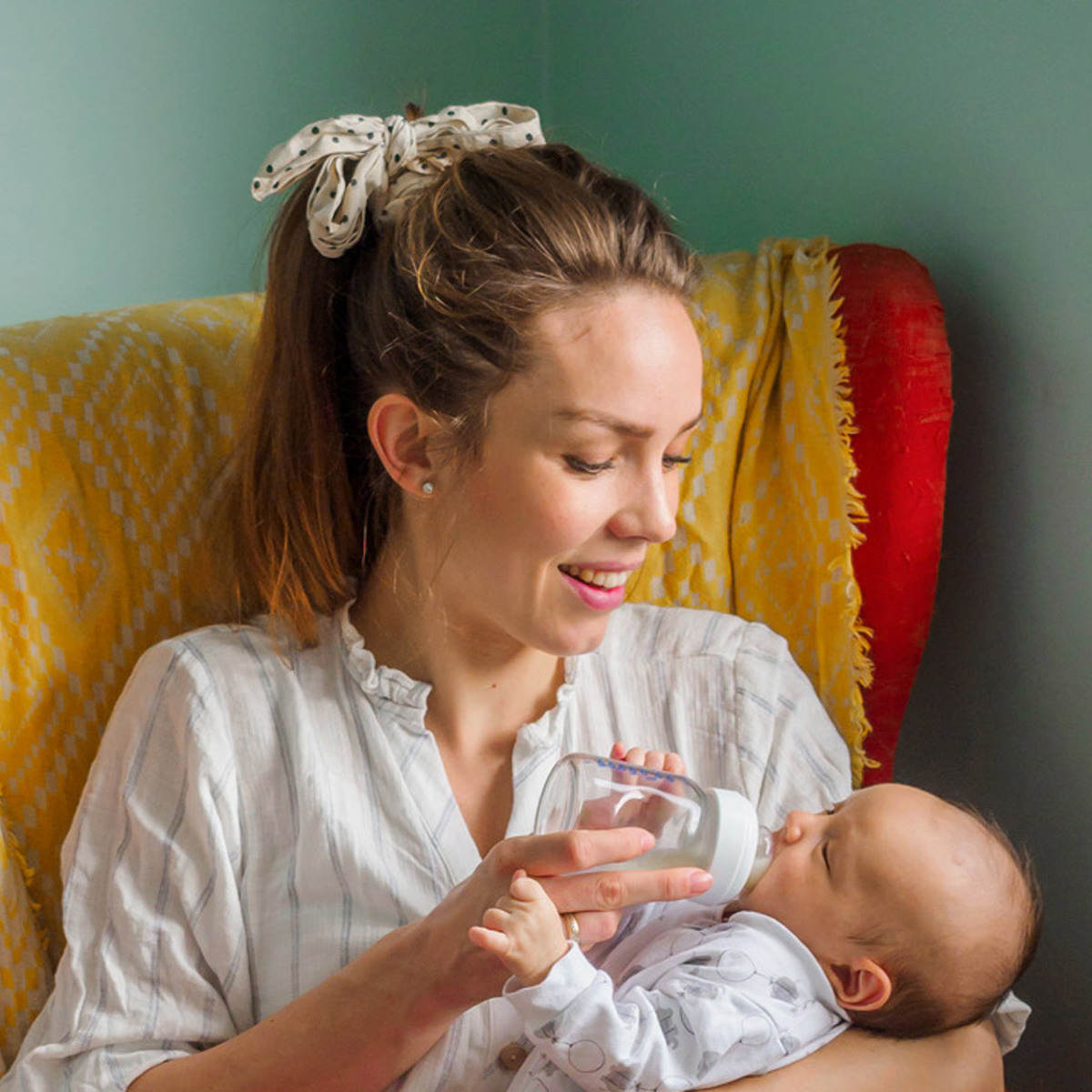 Methods of giving breast milk and formula