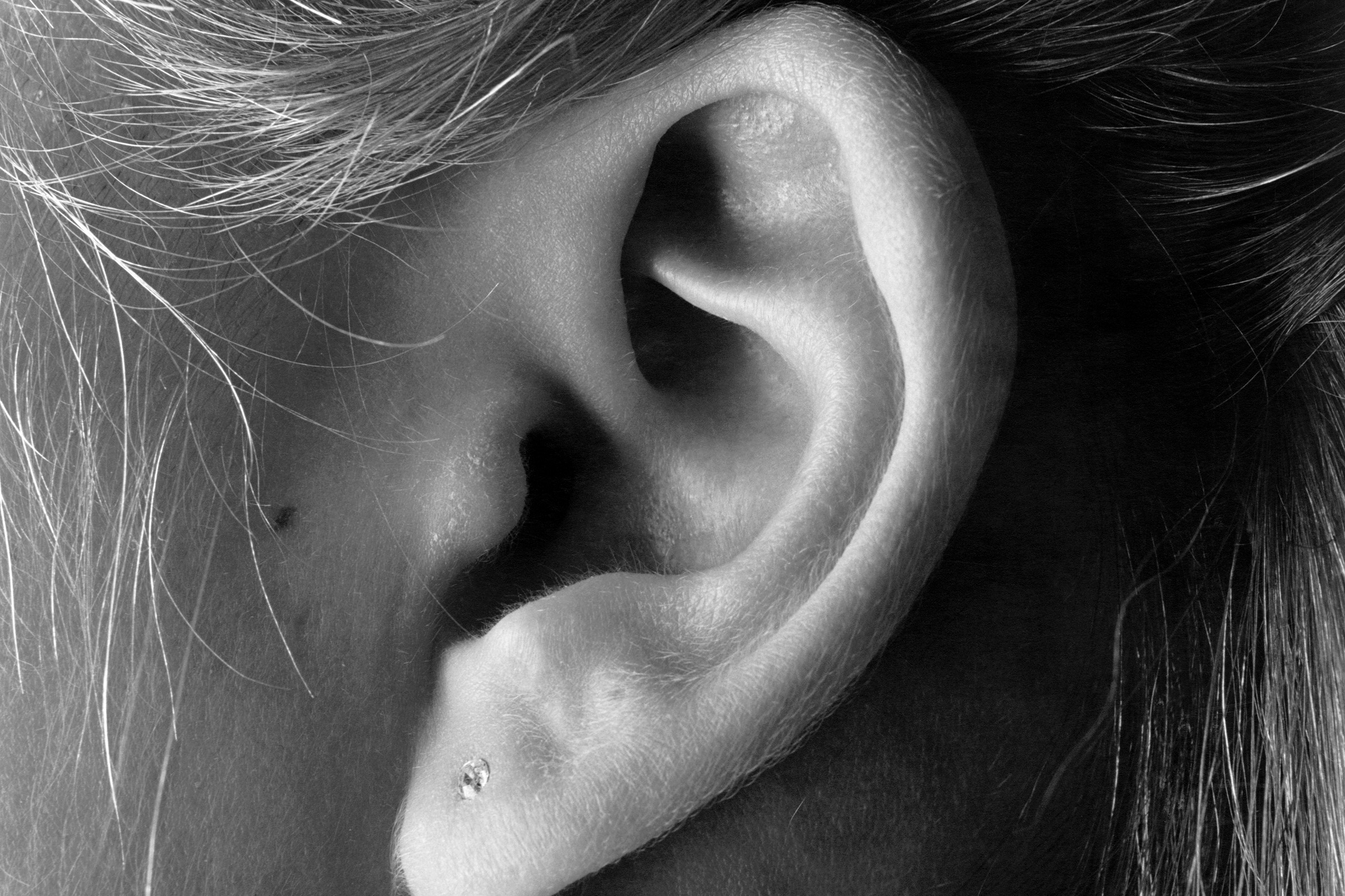 Kvinnelig øre